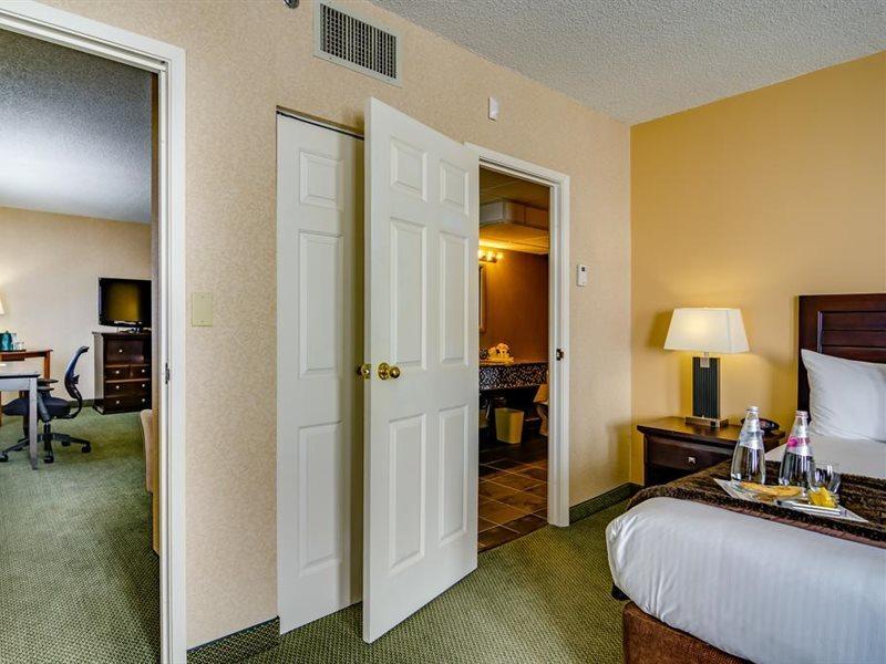 Sawridge Inn And Conference Centre Edmonton South Exteriér fotografie