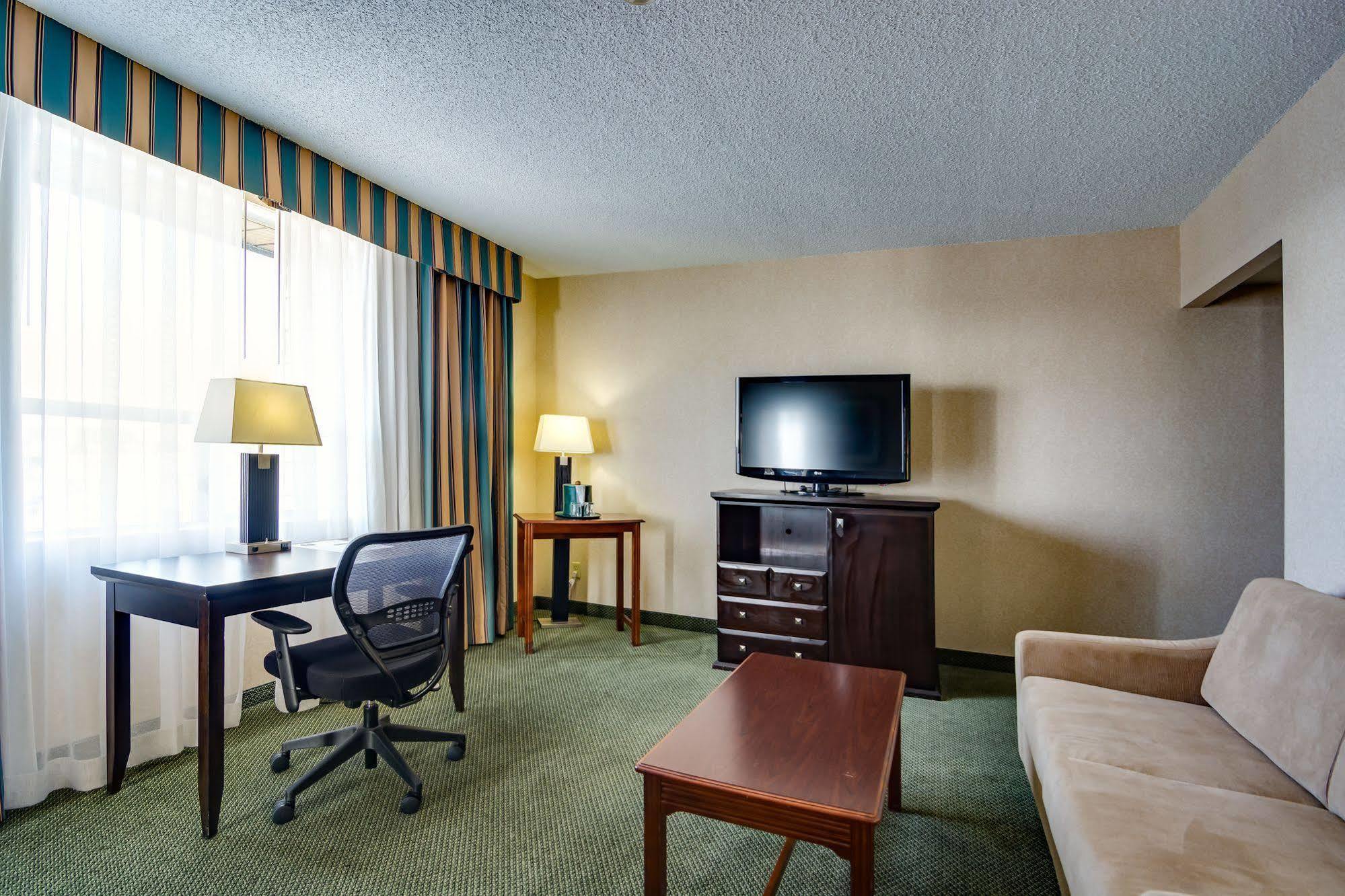 Sawridge Inn And Conference Centre Edmonton South Exteriér fotografie