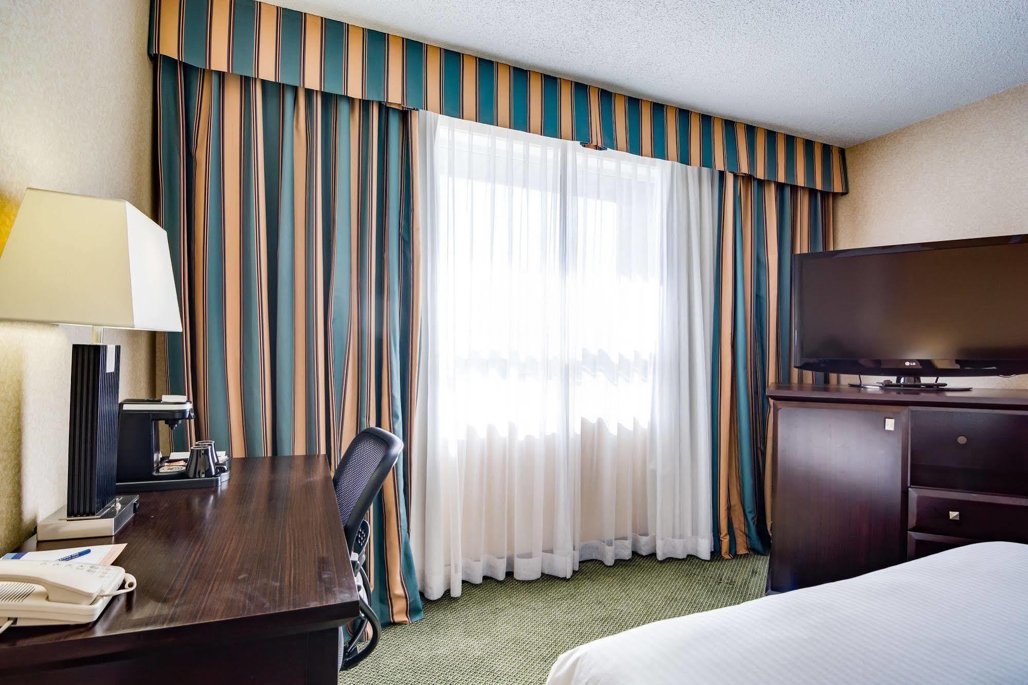 Sawridge Inn And Conference Centre Edmonton South Exteriér fotografie